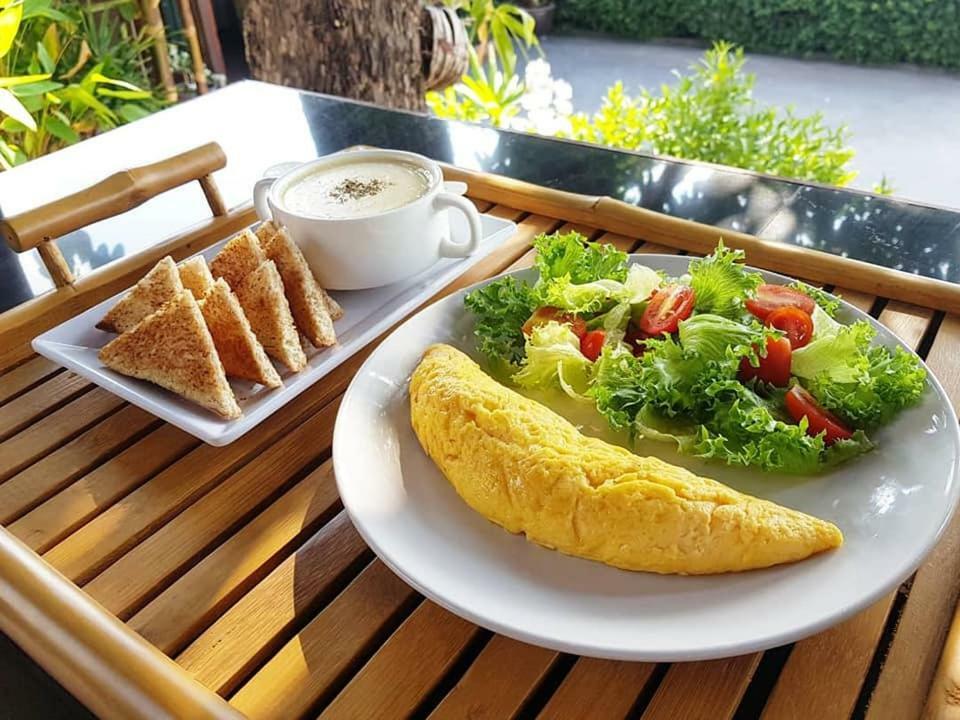 Kaya Mani Thai Villa Resort